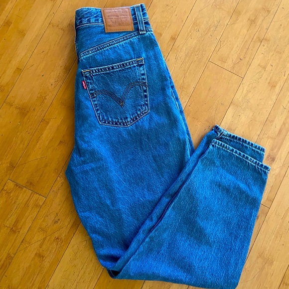 Levi’s Vintage Premium High Rise Loose Fit Taper 90’s Jeans Medium Wash Size 28 - Picture 3 of 8